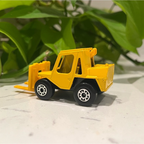 🎈2/$30 - Vtg MATCHBOX Superfast No. 48 SAMBRON JACKLIFT. (c) 1977. - Picture 2 of 6